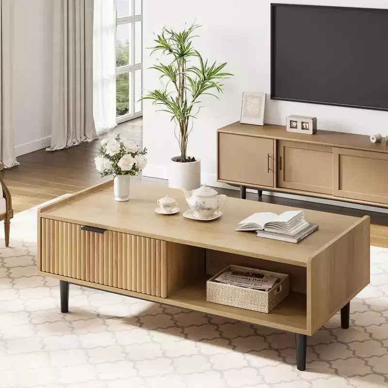 Table basse cannelée en bois clair, table basse à 2 niveaux avec tiroirs
